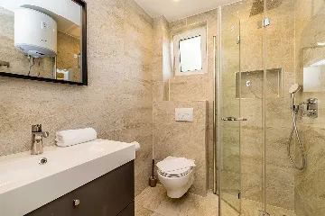 Studio Apartment in Linardići for 2-4 Guests