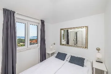 Linardići 2-Bedroom Apartment with Heated Pool