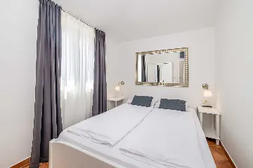 Linardići 2-Bedroom Apartment with Heated Pool