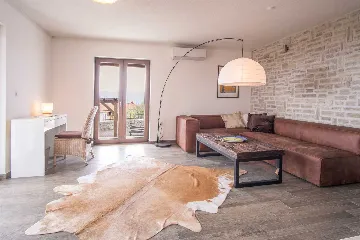 4-Bedroom Villa with Private Pool in Linardići