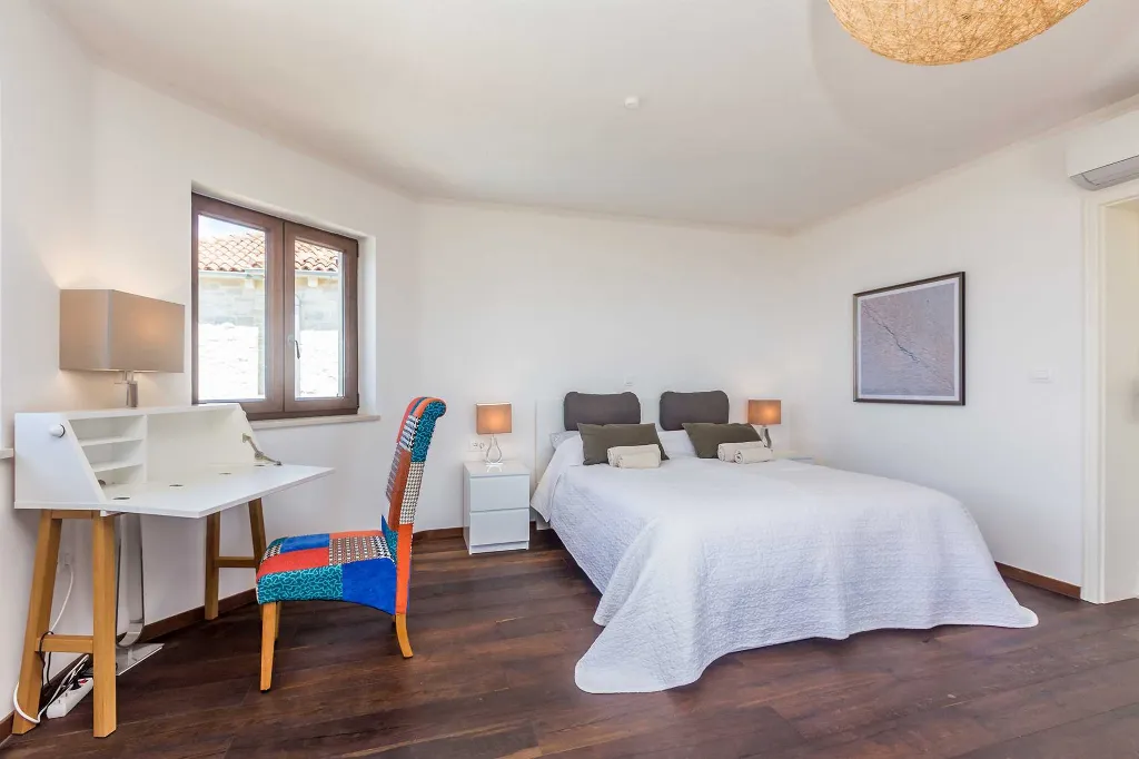 4-Bedroom Villa with Private Pool in Linardići