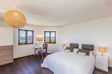 4-Bedroom Villa with Private Pool in Linardići