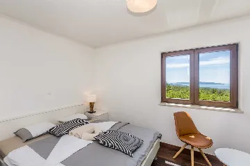 4-Bedroom Villa with Private Pool in Linardići