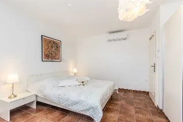 4-Bedroom Villa with Private Pool in Linardići