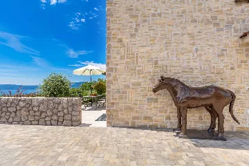 4-Bedroom Villa with Private Pool in Linardići