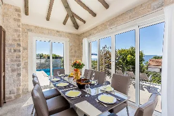 4-Bedroom Villa in Linardići with Heated Pool