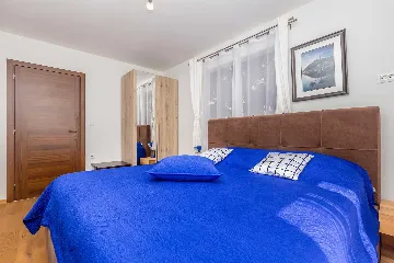 4-Bedroom Villa in Linardići with Heated Pool