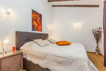 4-Bedroom Villa in Linardići with Heated Pool