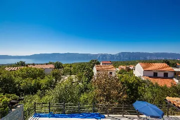 4-Bedroom Villa in Linardići with Heated Pool