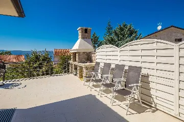 4-Bedroom Villa in Linardići with Heated Pool