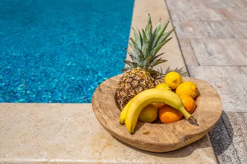 Four-Bedroom House in Linardići for 8 Guests