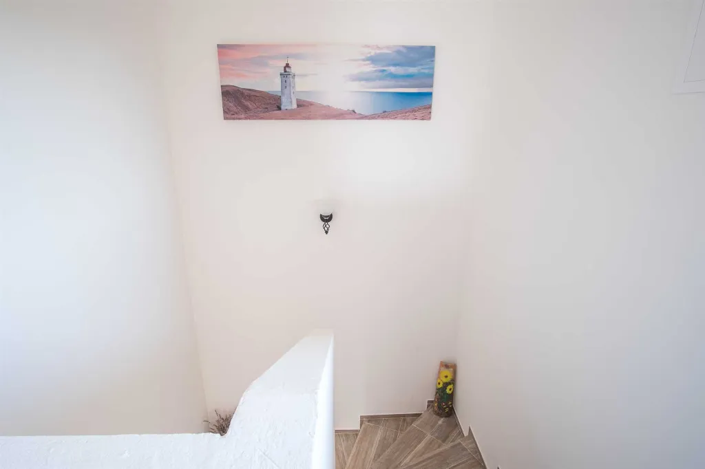 Four-Bedroom House in Linardići for 8 Guests