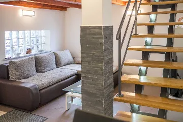 House in Pinezići for up to 6 guests with Jacuzzi