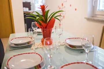 House in Pinezići for up to 6 guests with Jacuzzi