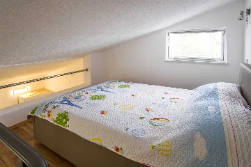 House in Pinezići for up to 6 guests with Jacuzzi