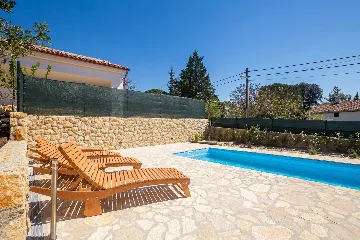 House in Pinezići for up to 6 guests with Jacuzzi