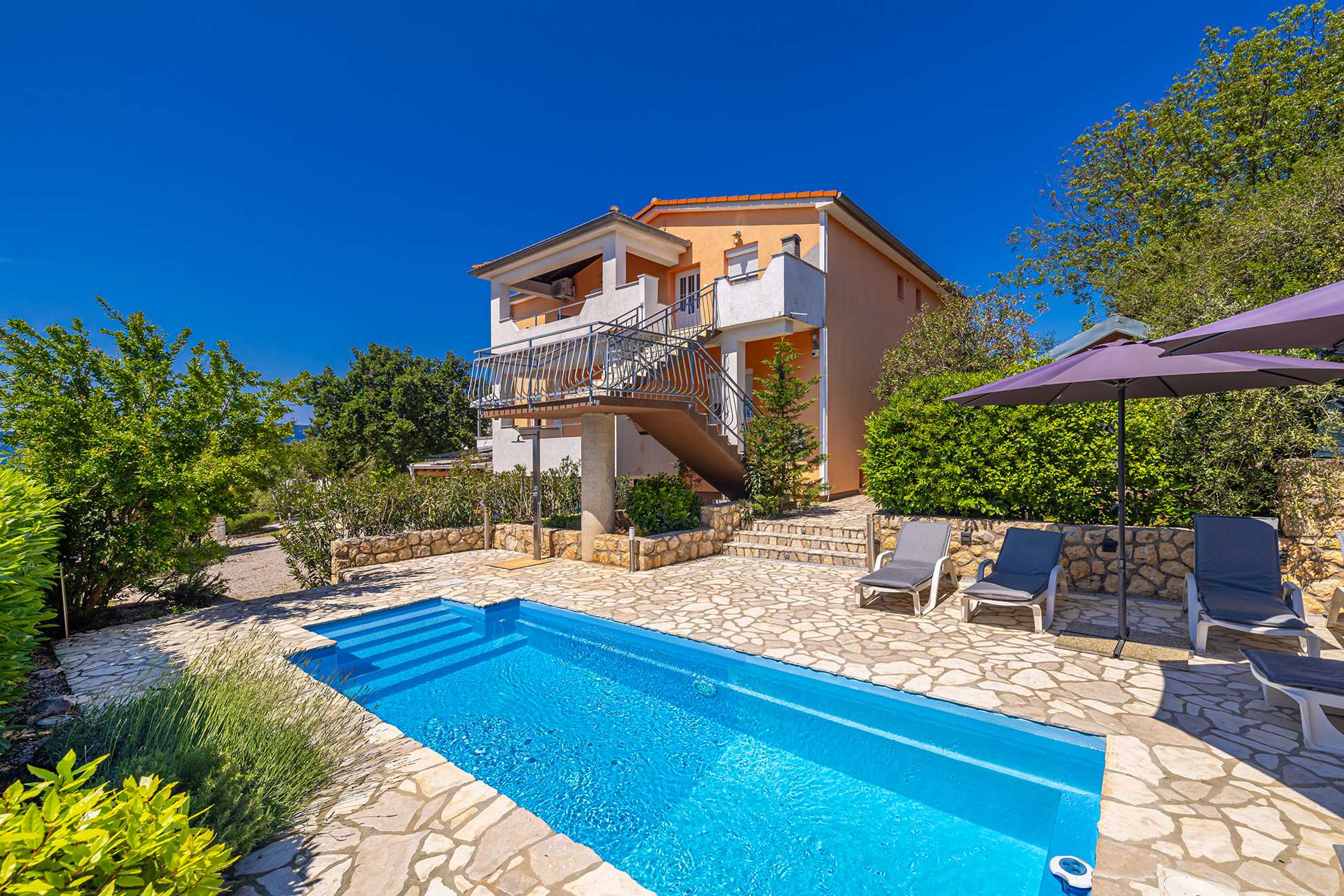 Ferienhaus MICHAEL mit Gemeinschaftspool und privatem Whirlpool