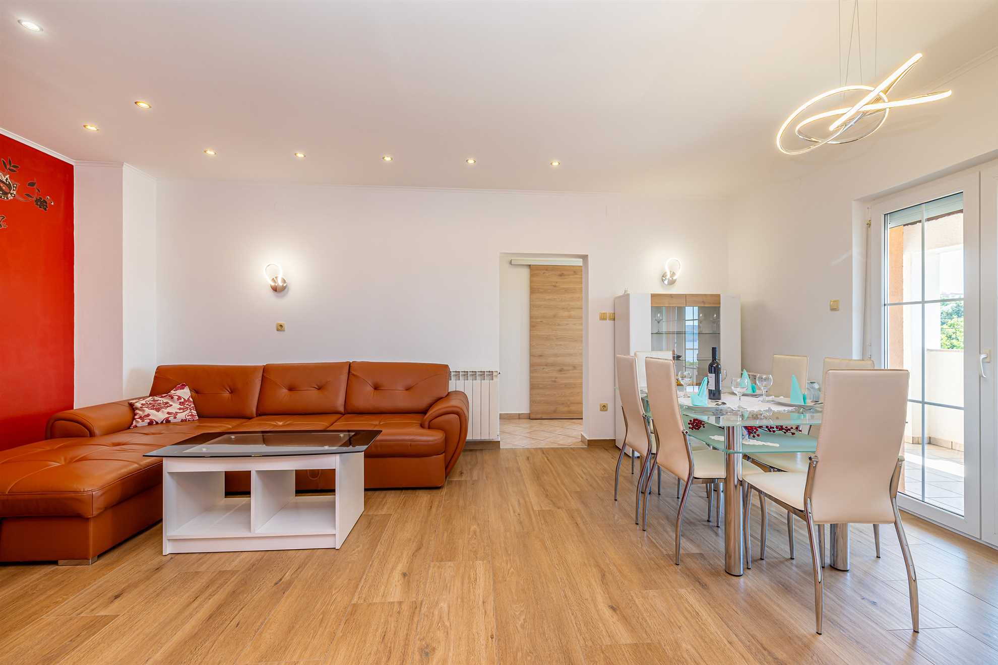Apartman JENNY 1 s bazenom i pogledom na more