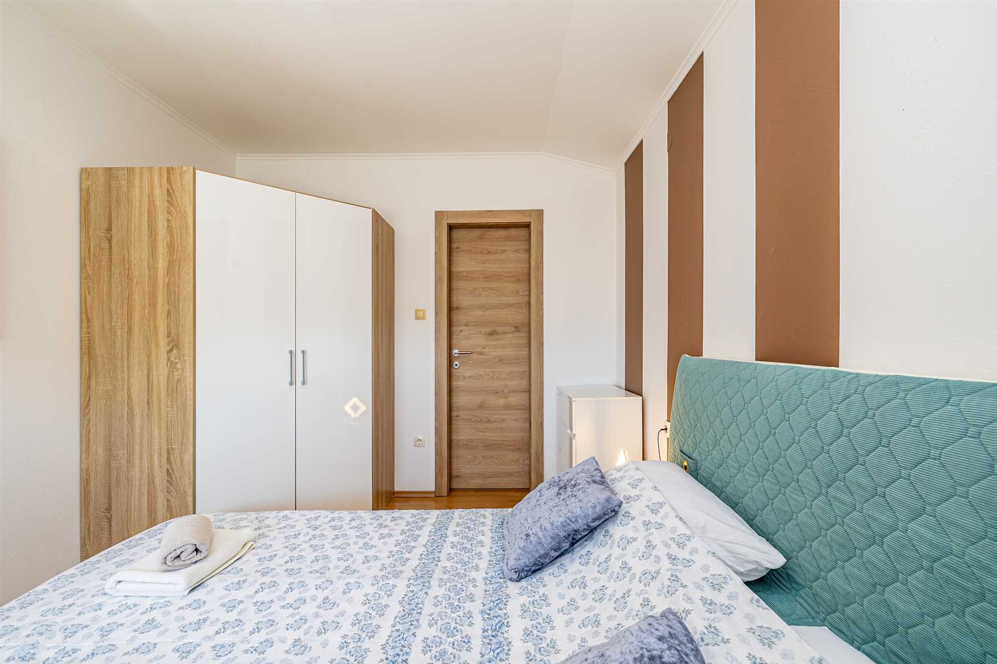 Apartman JENNY 1 s bazenom i pogledom na more