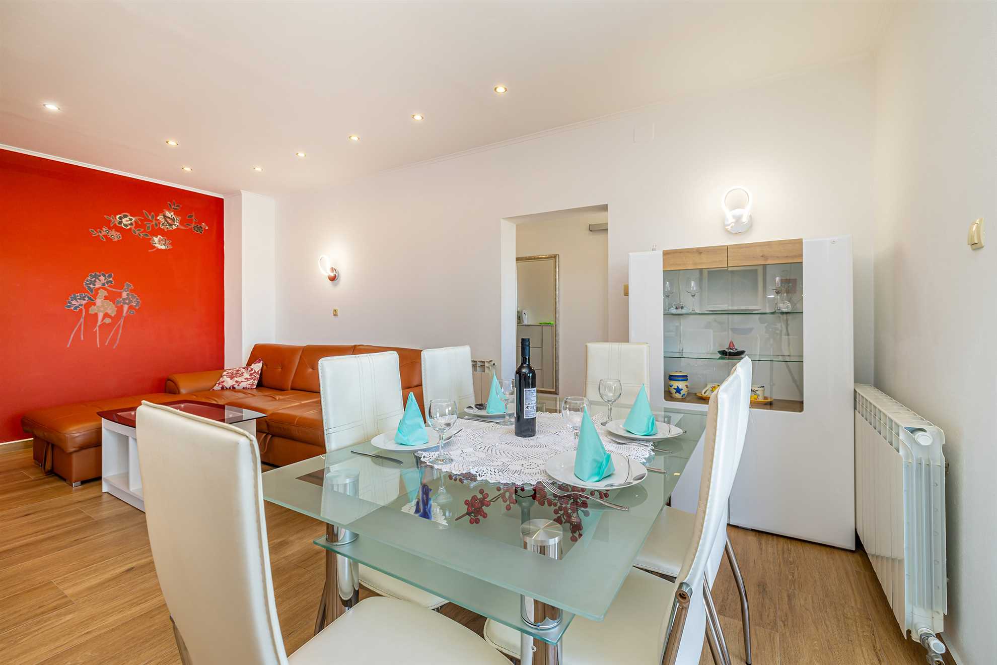 Apartman JENNY 1 s bazenom i pogledom na more