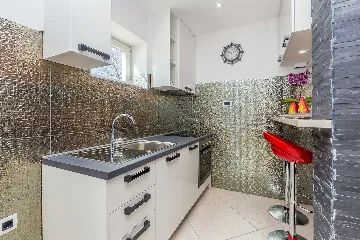 1-Bedroom Apartment in Pinezići for 3 Guests