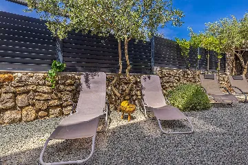 4-Bedroom House in Linardići for up to 8 Guests