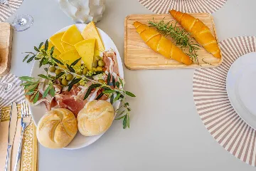 4-Bedroom House in Linardići for up to 8 Guests