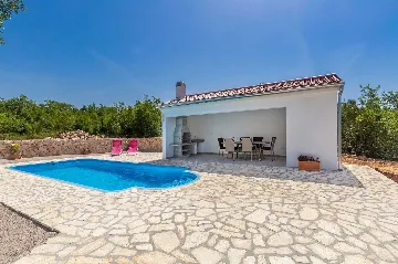 Krk 3-Bedroom Apartment with Private Pool