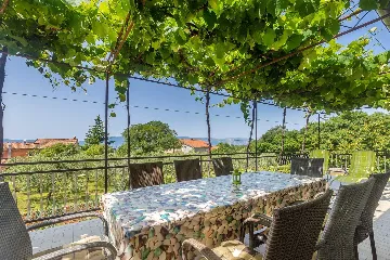 Krk 3-Bedroom Apartment with Private Pool