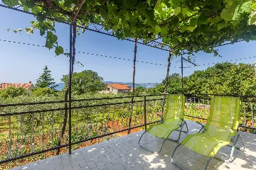 Krk 3-Bedroom Apartment with Private Pool