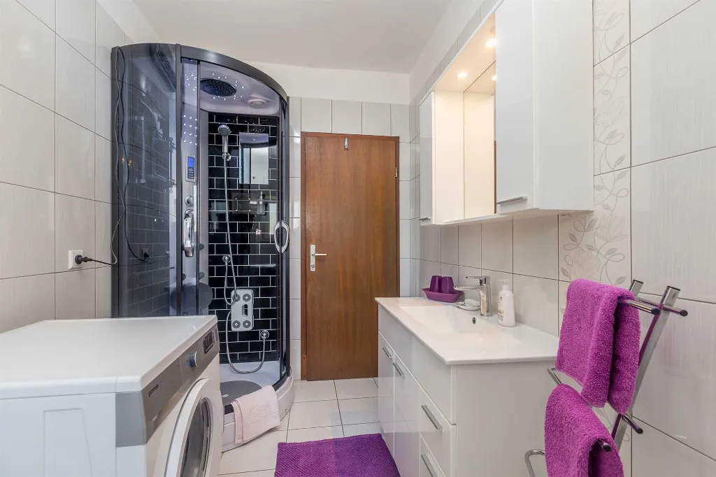 Krk 3-Bedroom Apartment with Private Pool