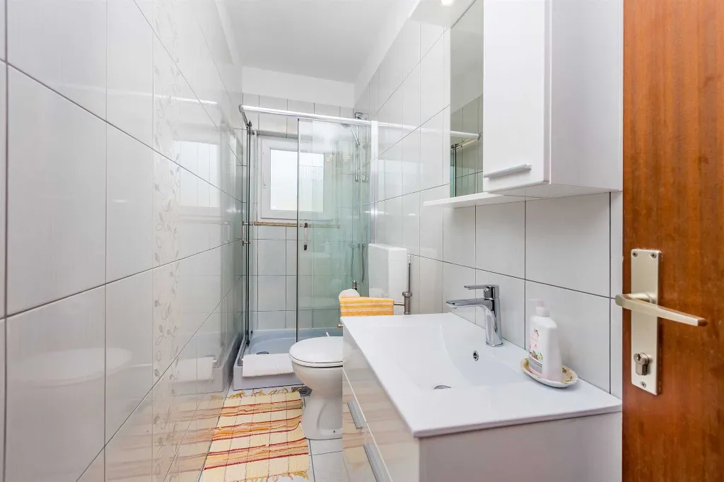 Krk 3-Bedroom Apartment with Private Pool