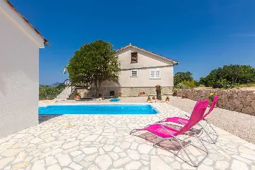 Krk 3-Bedroom Apartment with Private Pool