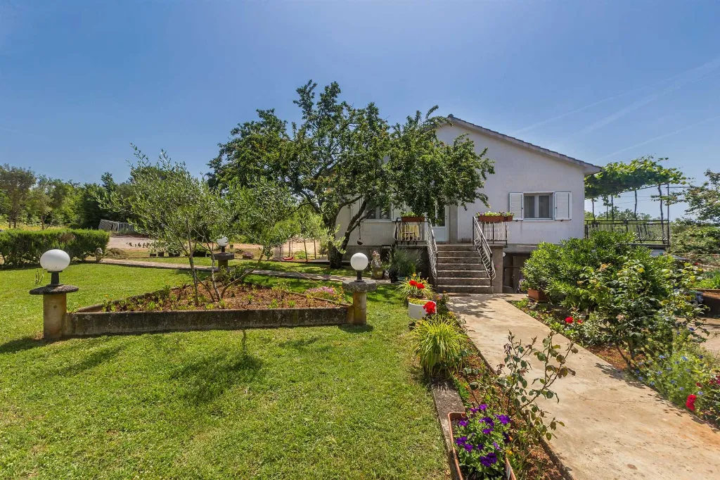 Krk 3-Bedroom Apartment with Private Pool