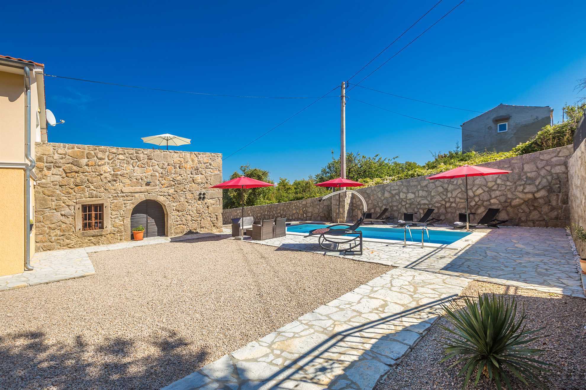 Ferienhaus MEDITERAN mit Swimmingpool