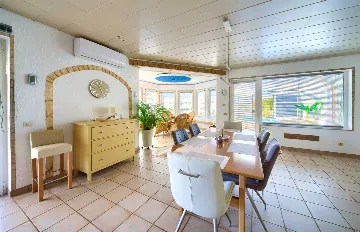 Linardići 3-Bedroom House with Private Pool & Jacuzzi