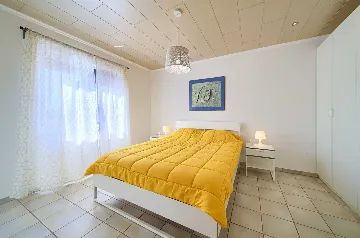 Linardići 3-Bedroom House with Private Pool & Jacuzzi