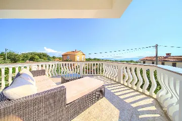 Linardići 3-Bedroom House with Private Pool & Jacuzzi