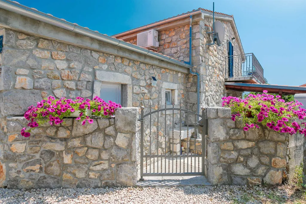 House in Brzac for Up to 5 Guests