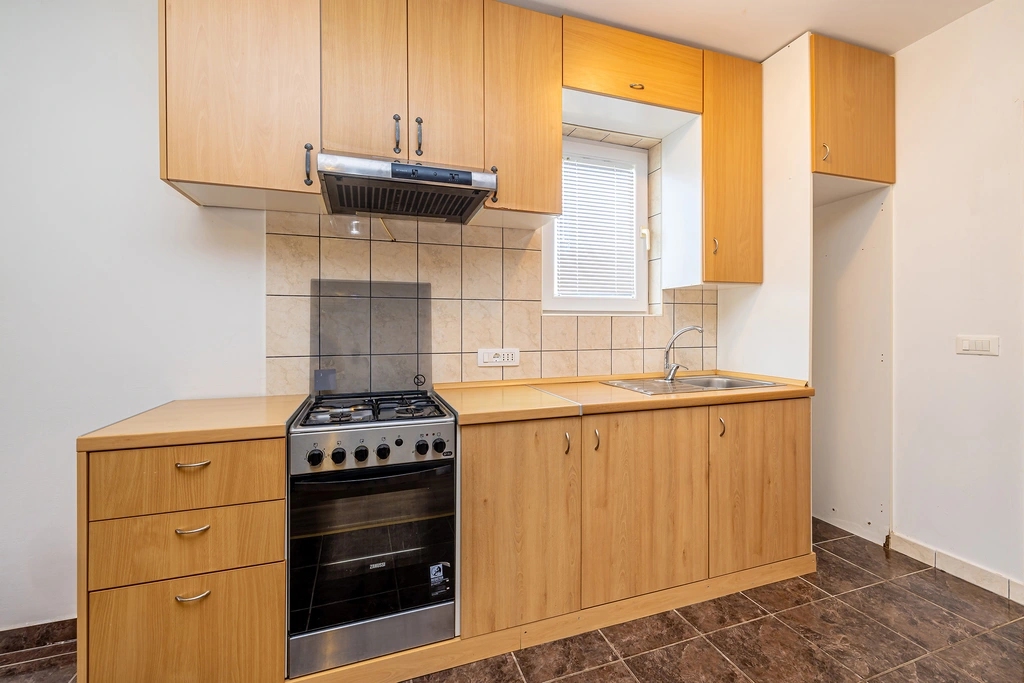1-Bedroom Apartment with Private Pool in Linardići