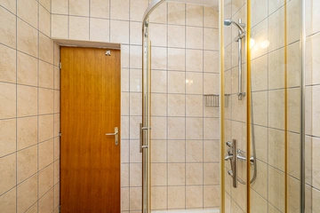 1-Bedroom Apartment with Private Pool in Linardići