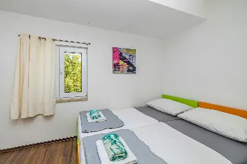 4-Bedroom House with Private Pool in Žgaljići