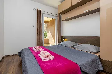 4-Bedroom House with Private Pool in Žgaljići