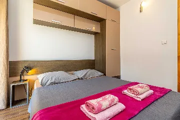 4-Bedroom House with Private Pool in Žgaljići