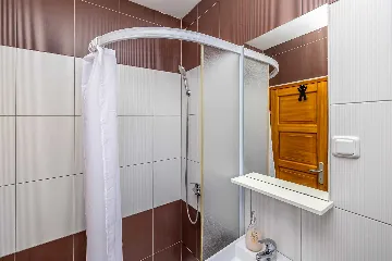 4-Bedroom House with Private Pool in Žgaljići