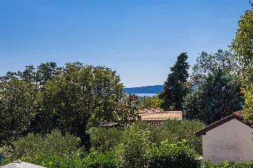 4-Bedroom House with Private Pool in Žgaljići