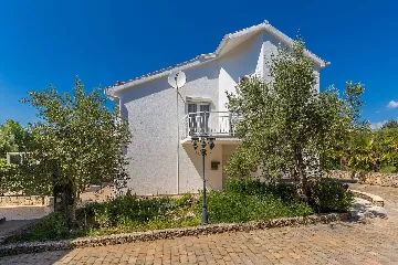 Brzac House with Private Pool for Up to 10