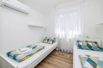 Brzac House with Private Pool for Up to 10