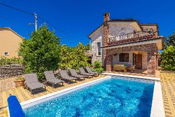 Linardići Villa with Private Pool, Jacuzzi & Sauna