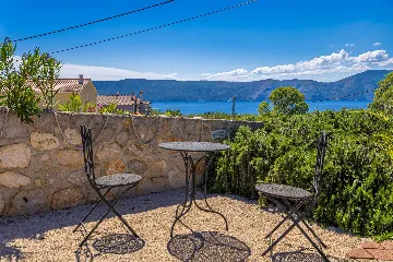 Linardići Villa with Private Pool, Jacuzzi & Sauna